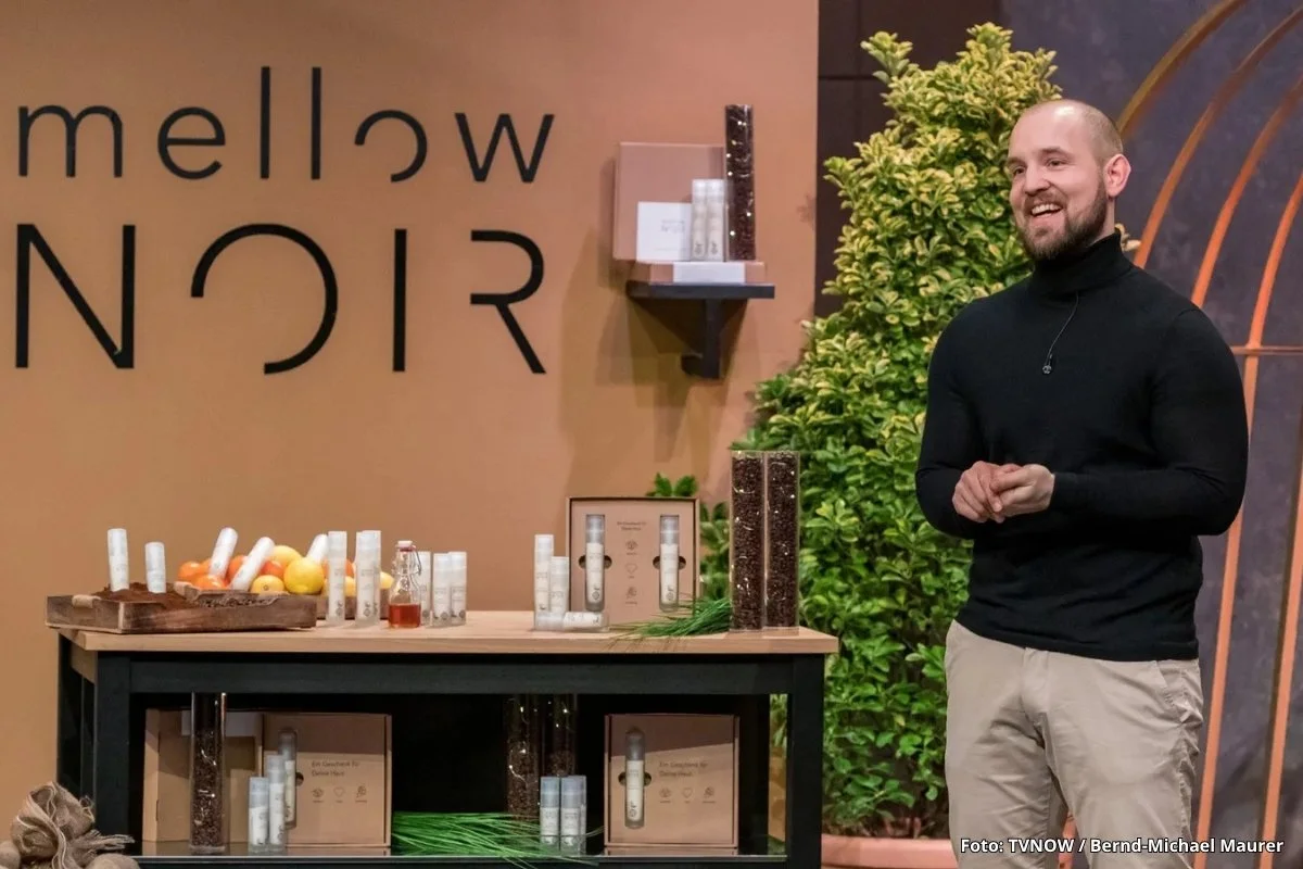 mellow NOIR Gründer Julian Köster stellt die Marke vor